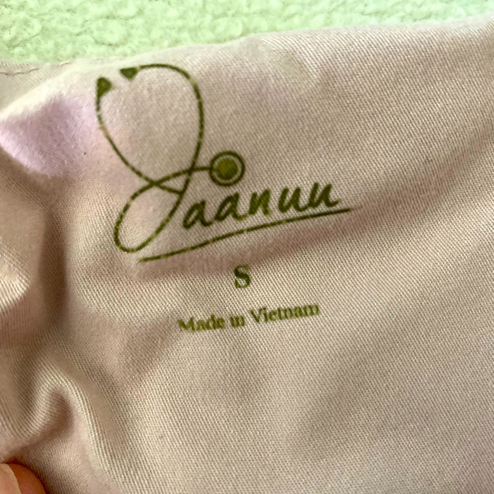 Jaanuu top